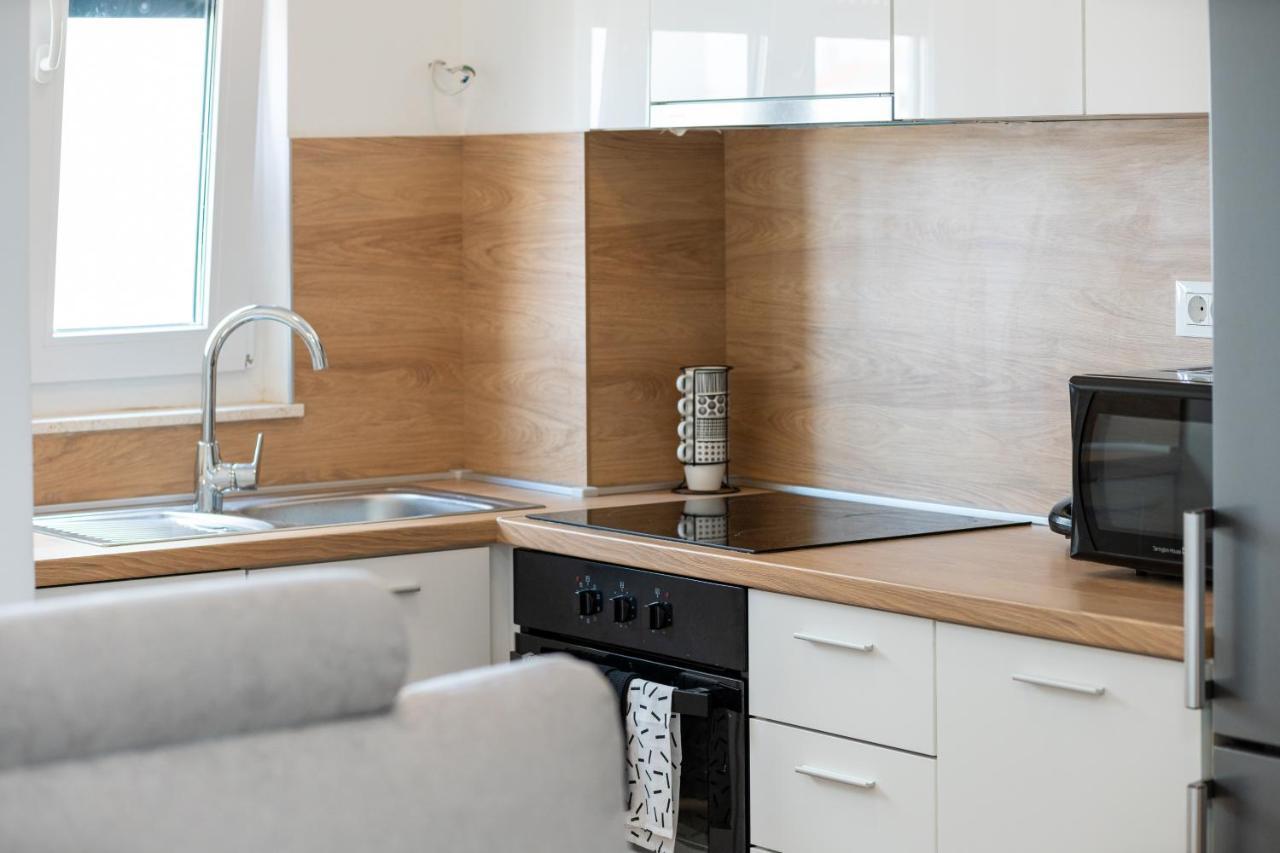 Apartment Roni + Besplatan Parking Zadar Zewnętrze zdjęcie
