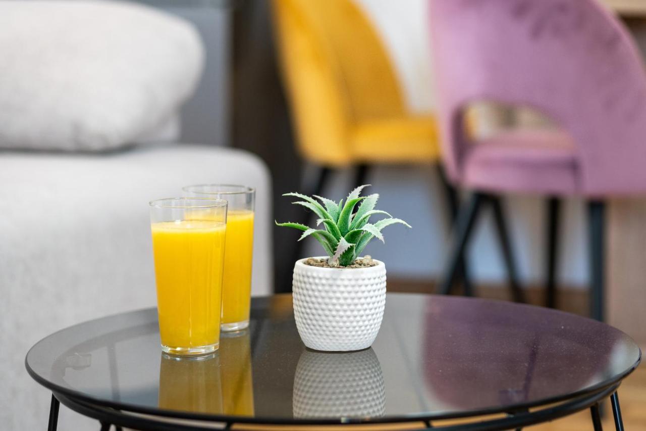 Apartment Roni + Besplatan Parking Zadar Zewnętrze zdjęcie