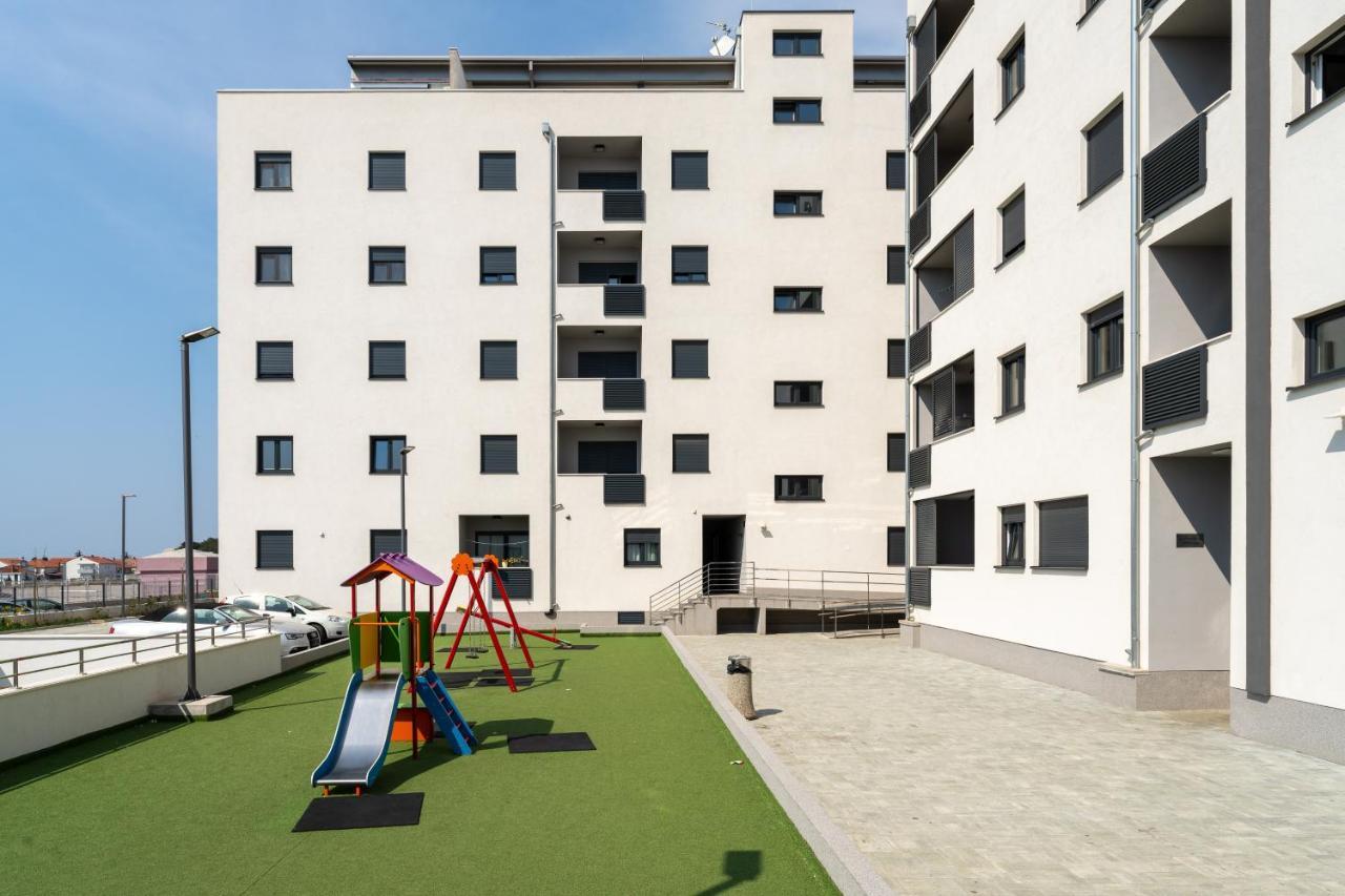 Apartment Roni + Besplatan Parking Zadar Zewnętrze zdjęcie