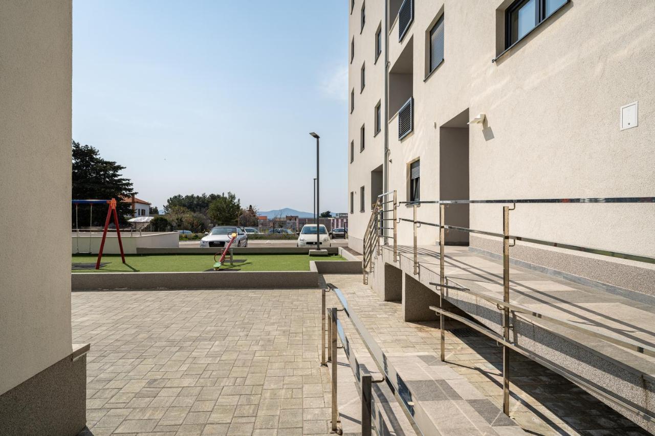 Apartment Roni + Besplatan Parking Zadar Zewnętrze zdjęcie