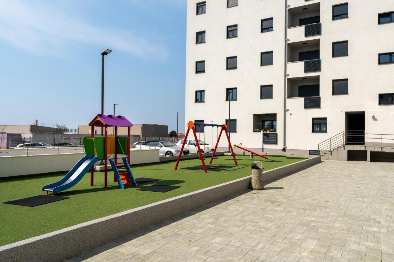 Apartment Roni + Besplatan Parking Zadar Zewnętrze zdjęcie