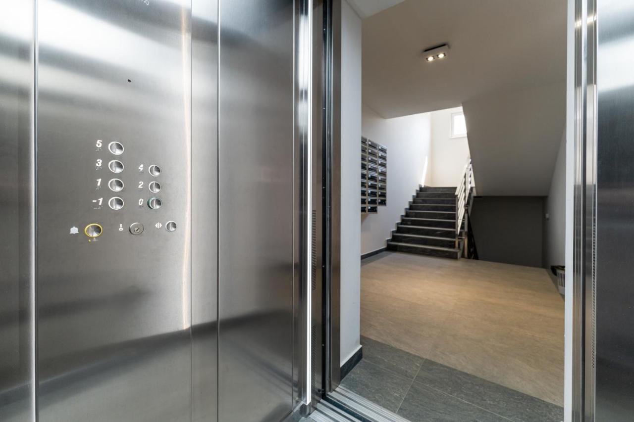 Apartment Roni + Besplatan Parking Zadar Zewnętrze zdjęcie
