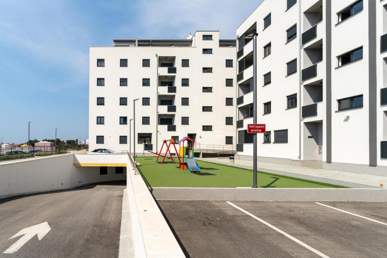 Apartment Roni + Besplatan Parking Zadar Zewnętrze zdjęcie